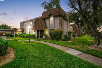 5682 Hillsdale Boulevard, Sacramento, CA 95842 - Photo 1