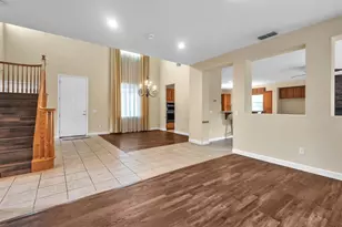 10085 Castle Oaks Ct, Sacramento, CA 95829 - Photo 5