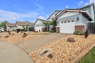 10085 Castle Oaks Ct, Sacramento, CA 95829 - Photo 3