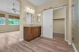 10085 Castle Oaks Ct, Sacramento, CA 95829 - Photo 29