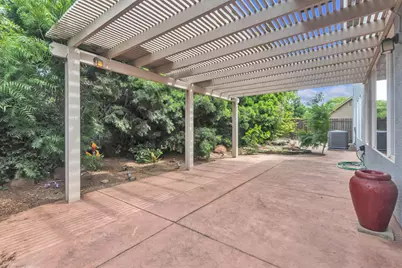 10085 Castle Oaks Court, Sacramento, CA 95829 - Photo 33