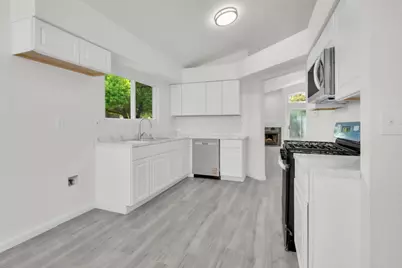 7673 Bluebrook Way, Sacramento, CA 95823 - Photo 9