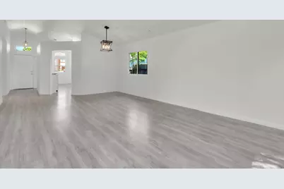 7673 Bluebrook Way, Sacramento, CA 95823 - Photo 15