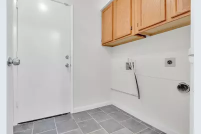 7673 Bluebrook Way, Sacramento, CA 95823 - Photo 21