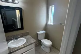 4781 N Polk Ave, Fresno, CA 93722 - Photo 17