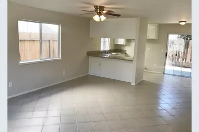 4781 N Polk Avenue, Fresno, CA 93722 - Photo 7