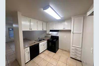 4781 N Polk Avenue, Fresno, CA 93722 - Photo 11