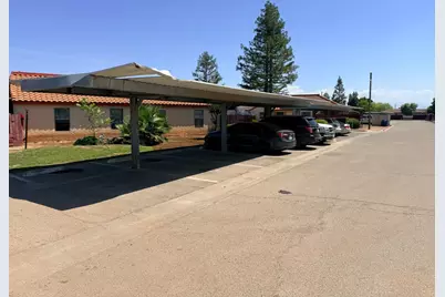 1405 E Cypress Avenue, Reedley, CA 93654 - Photo 9