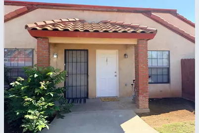 1405 E Cypress Avenue, Reedley, CA 93654 - Photo 1