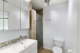 9021 Thilow Dr, Sacramento, CA 95826 - Photo 23