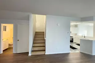 9193 E Laguna Way, Elk Grove, CA 95758 - Photo 43