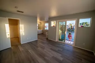 9193 E Laguna Way, Elk Grove, CA 95758 - Photo 21
