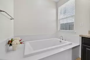 9315 Wild Lilac Cir, Sacramento, CA 95829 - Photo 29