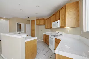 5821 Ridgepoint Dr, Antelope, CA 95843 - Photo 7
