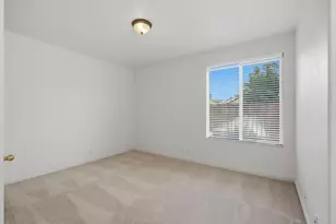 5821 Ridgepoint Dr, Antelope, CA 95843 - Photo 15