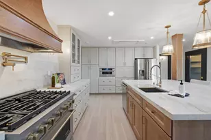 9815 Mira Del Rio Dr, Sacramento, CA 95827 - Photo 23