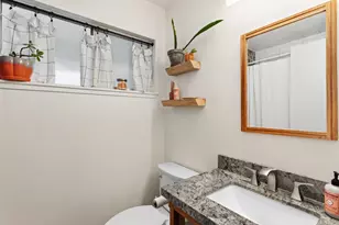10828 Ambassador Dr, Rancho Cordova, CA 95670 - Photo 19