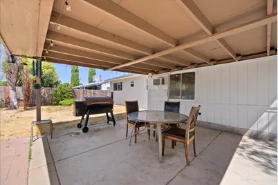 2100 Bowling Green Drive, Sacramento, CA 95825 - Photo 27