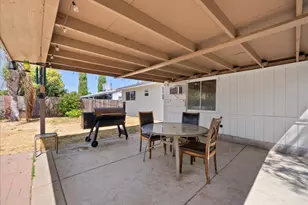 2100 Bowling Green Dr, Sacramento, CA 95825 - Photo 27