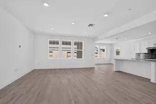 10284 Golden Sunray Dr, Elk Grove, CA 95757 - Photo 5