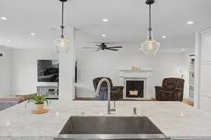 2707 Latham Dr, Sacramento, CA 95864 - Photo 11