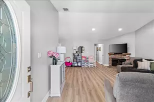 1924 Amsterdam Ln, Modesto, CA 95356 - Photo 7