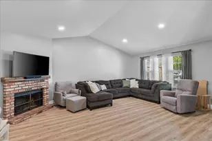 1924 Amsterdam Ln, Modesto, CA 95356 - Photo 9