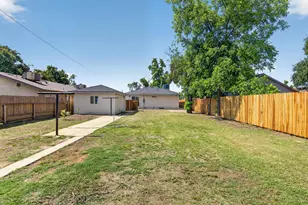 1127 W 19th St, Merced, CA 95340 - Photo 27