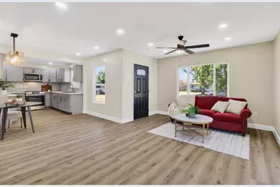 1127 W 19th Street, Merced, CA 95340 - Photo 7