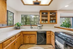 10389 Crestview Dr, Grass Valley, CA 95949 - Photo 17