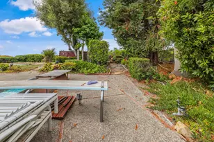 7961 Phaeton Dr, Oakland, CA 94605 - Photo 21