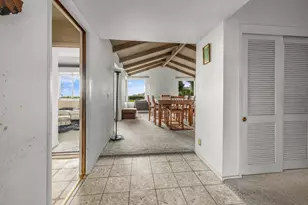 7961 Phaeton Dr, Oakland, CA 94605 - Photo 9