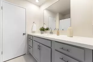 633 Woodside Sierra, Sacramento, CA 95825 - Photo 17