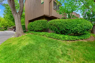 633 Woodside Sierra, Sacramento, CA 95825 - Photo 29