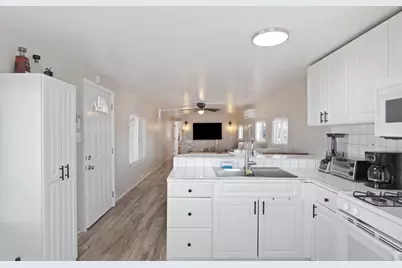 Keith Court #18, Turlock, CA 95382 - Photo 13