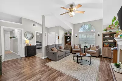 9332 Mapleview Way, Elk Grove, CA 95758 - Photo 9