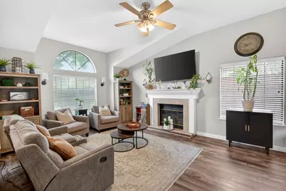 9332 Mapleview Way, Elk Grove, CA 95758 - Photo 11