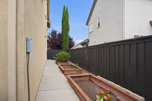 1084 Navigator Dr, Lathrop, CA 95330 - Photo 35