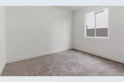 10918 Miacomet Court, Stockton, CA 95219 - Photo 13