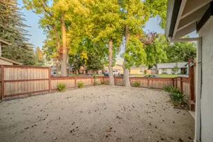 1525 Woodland Oaks Way, Sacramento, CA 95833 - Photo 47
