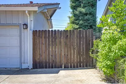 1705 Pluto Way, Sacramento, CA 95864 - Photo 37