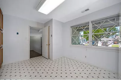 1705 Pluto Way, Sacramento, CA 95864 - Photo 5