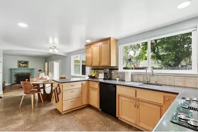 305 Cabrillo Avenue, Davis, CA 95616 - Photo 13