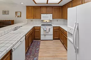 7440 Black Tree Ln, Citrus Heights, CA 95610 - Photo 5