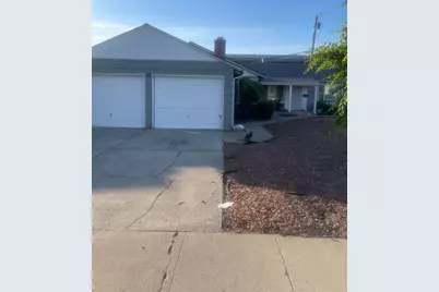 4615 A Parkway, Sacramento, CA 95823 - Photo 1