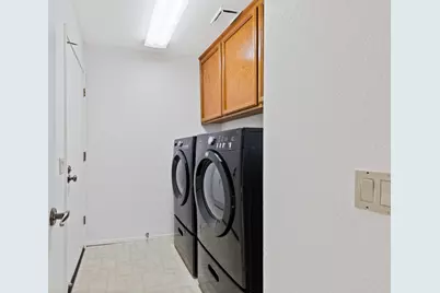 1637 Woodhill Drive, Roseville, CA 95661 - Photo 21