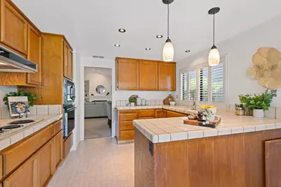 1637 Woodhill Drive, Roseville, CA 95661 - Photo 11