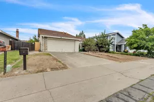 15 Cedar Grove Ct, Sacramento, CA 95831 - Photo 3