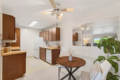 1427 Marchbanks Dr #4, Walnut Creek, CA 94598 - Photo 5