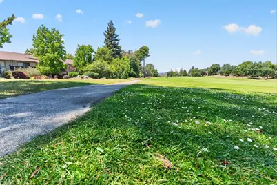 1427 Marchbanks Dr #4, Walnut Creek, CA 94598 - Photo 59